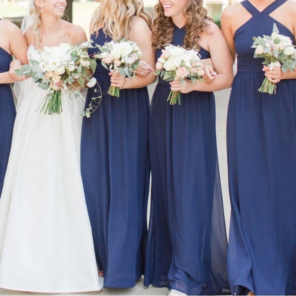 Elegant Navy Blue Evening Gown - Picture 6 of 7